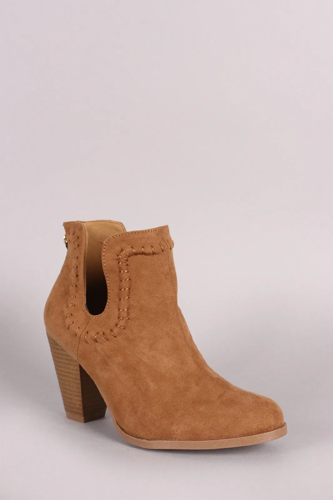 Qupid Suede Notch Chunky Heeled Ankle Boots