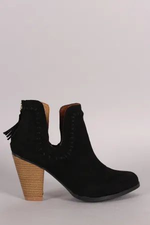 Qupid Suede Notch Chunky Heeled Ankle Boots