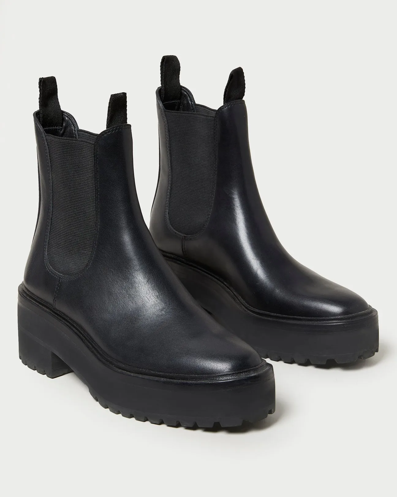 Reggie Black Chelsea Boot